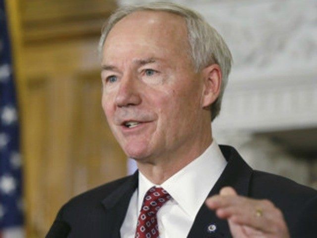 AR Gov. Hutchinson Urges 'National Leadership' on Face
Masks 1
