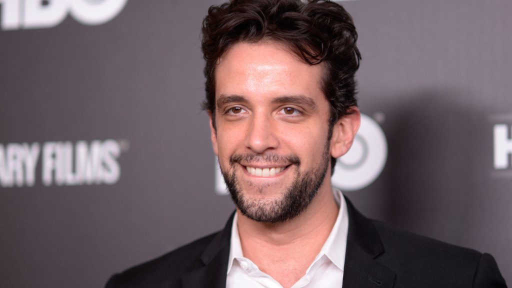 Nick Cordero, Broadway actor, dies at 41 after battle with
Covid-19 1