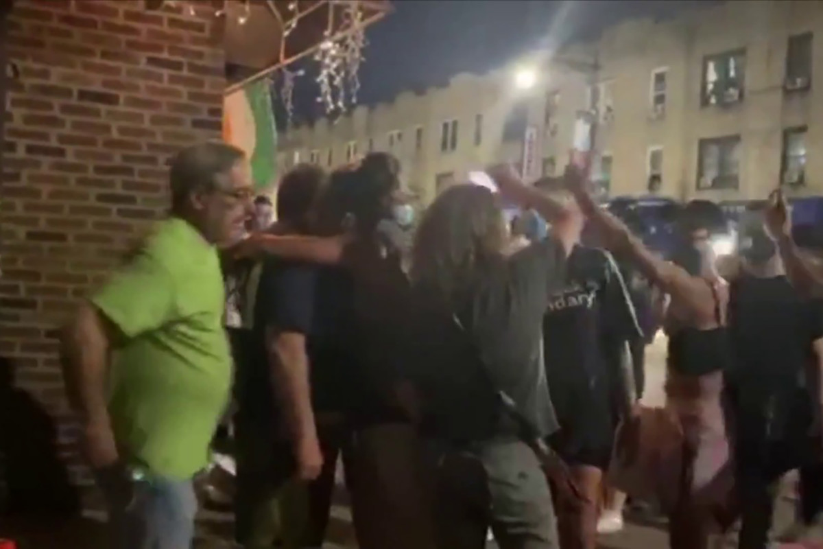 Pro-cop demonstrators clash with Black Lives Matter
protesters in Brooklyn 1