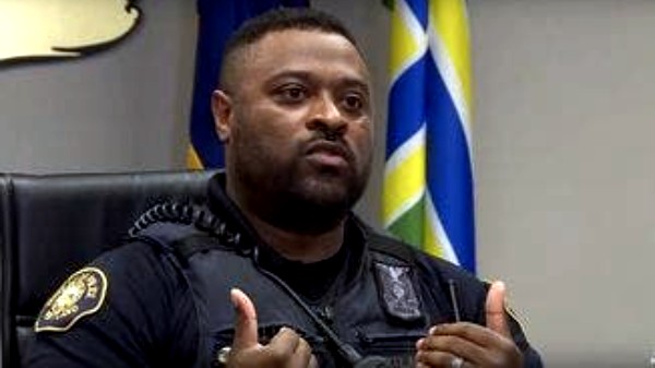 Black cop: White BLM protesters are nasty and
clueless 1