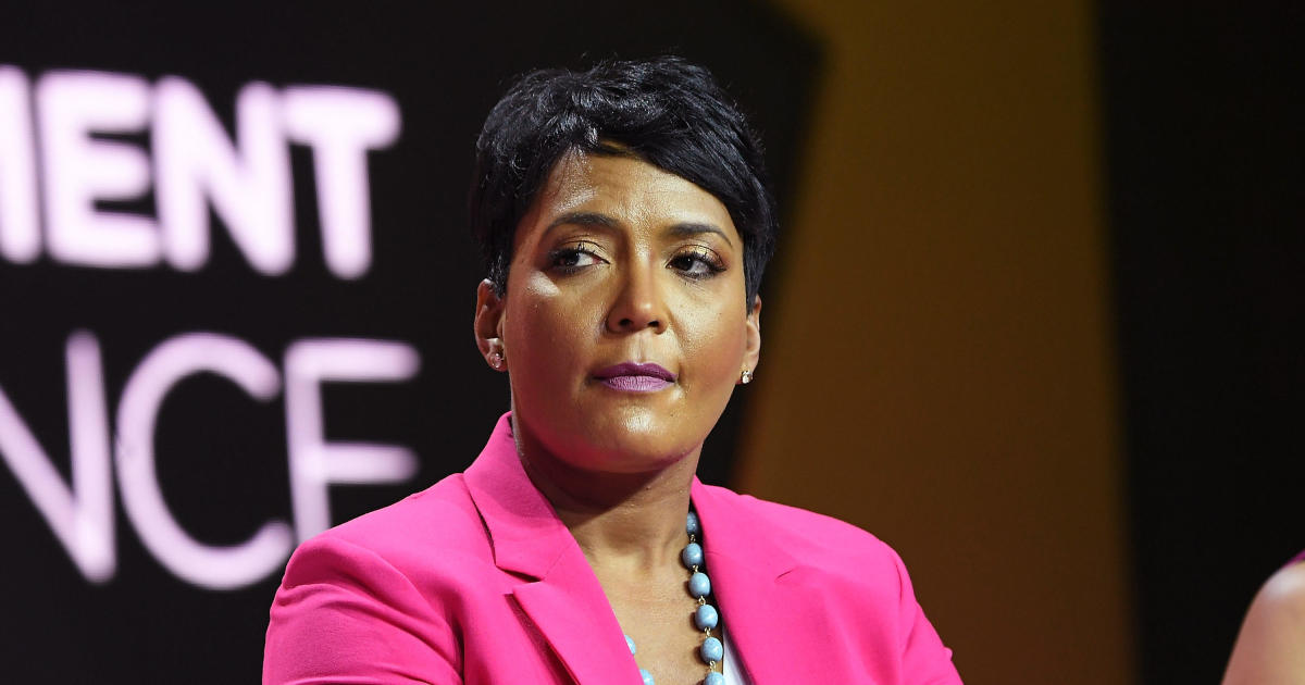 Atlanta mayor tests positive for coronavirus 1