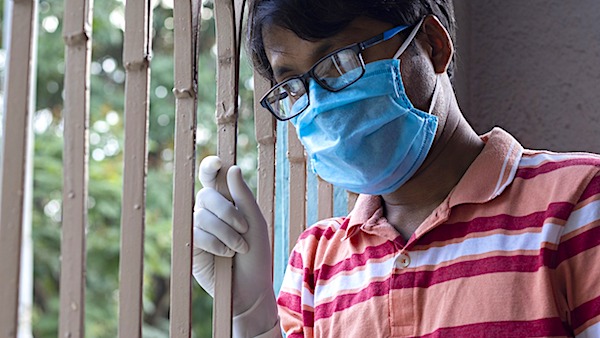 Experts warn of devastating harm to kids from
lockdowns 1