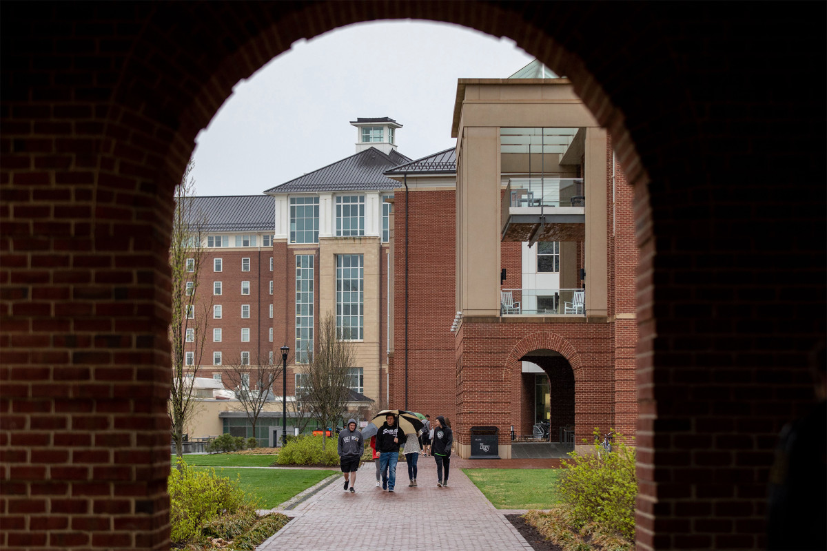 Liberty University sues NY Times for ‘fictional tale’ about
coronavirus outbreak 1