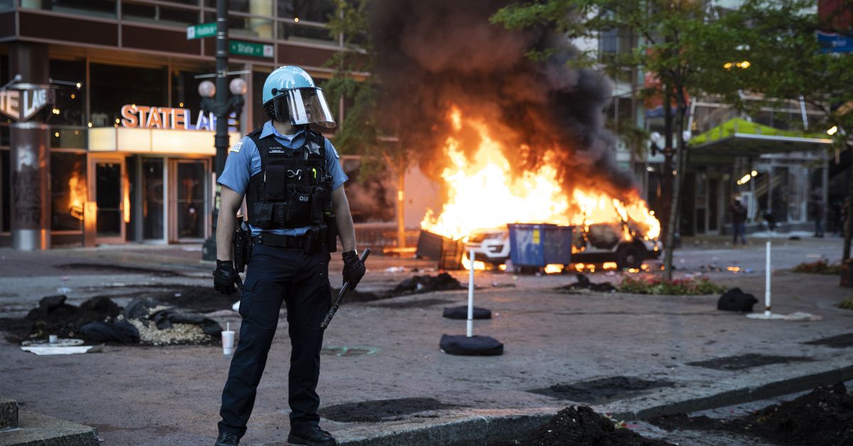 Man charged with arson to Chicago police vehicle during
George Floyd protests 1