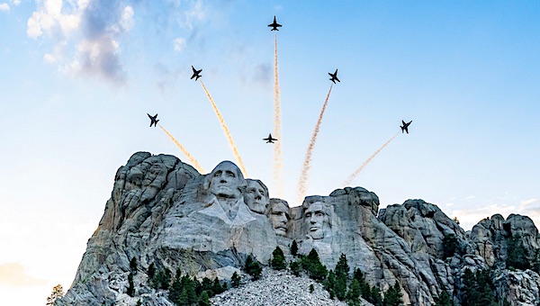 Protester who tried to disrupt Trump's Mt. Rushmore event
facing felonies 1