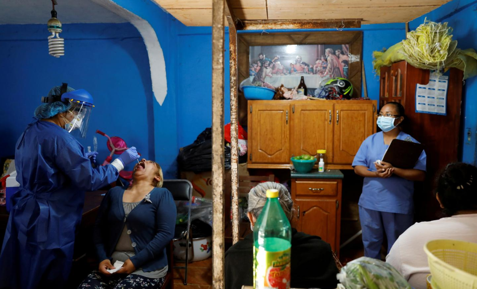 Mexico's Black Market 'Covidpreneurs': Buying &
Selling "Everything From Surgical Masks to Body Bags" 1