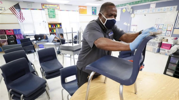 CDC: Isolating until COVID-19 test results come back could
slow its spread 1