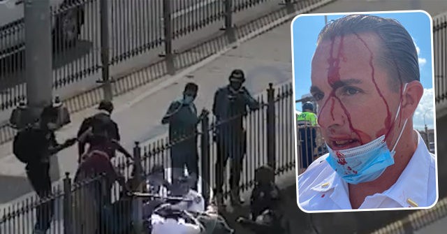 Protesters Attack and Bloody NYPD Officers in Broad
Daylight 1