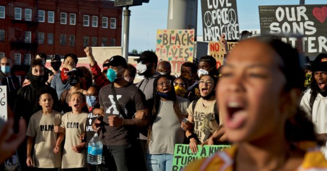 Portland Rioters Hurl 'Commercial Grade Fireworks' at
Officers, Launch Mortars Toward the Federal Courthouse 1