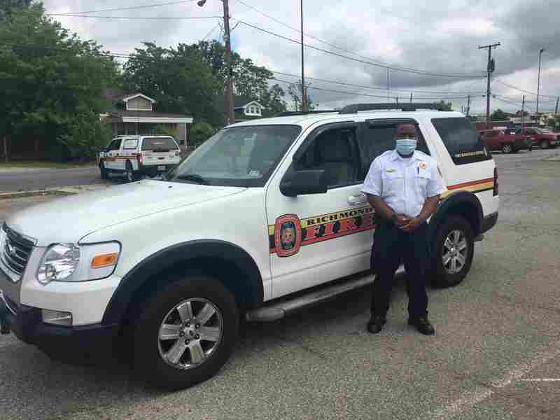 In Minority Neighborhoods, Knocking On Doors To Stop The
Spread Of The Coronavirus 1