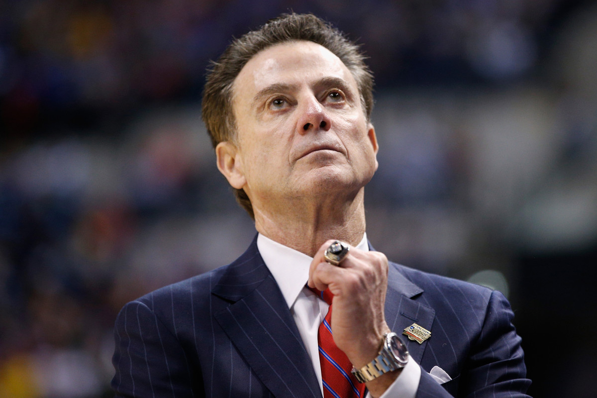Rick Pitino urges NCAA to push back basketball season amid
coronavirus 1