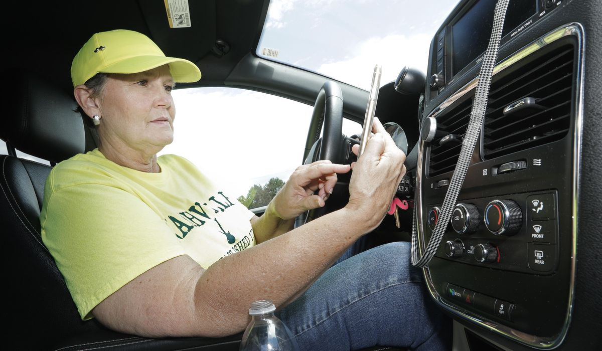 Tornado, virus, protests rattle Nashville rideshare
economy 1
