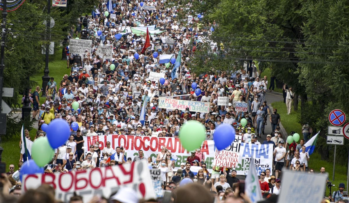 Massive protest against governor's arrest challenges
Kremlin 1 Massive protest against governor's arrest challenges
Kremlin 1
