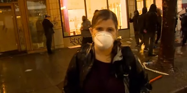 Judge rules Seattle media companies must hand over
unpublished protest images to police 1