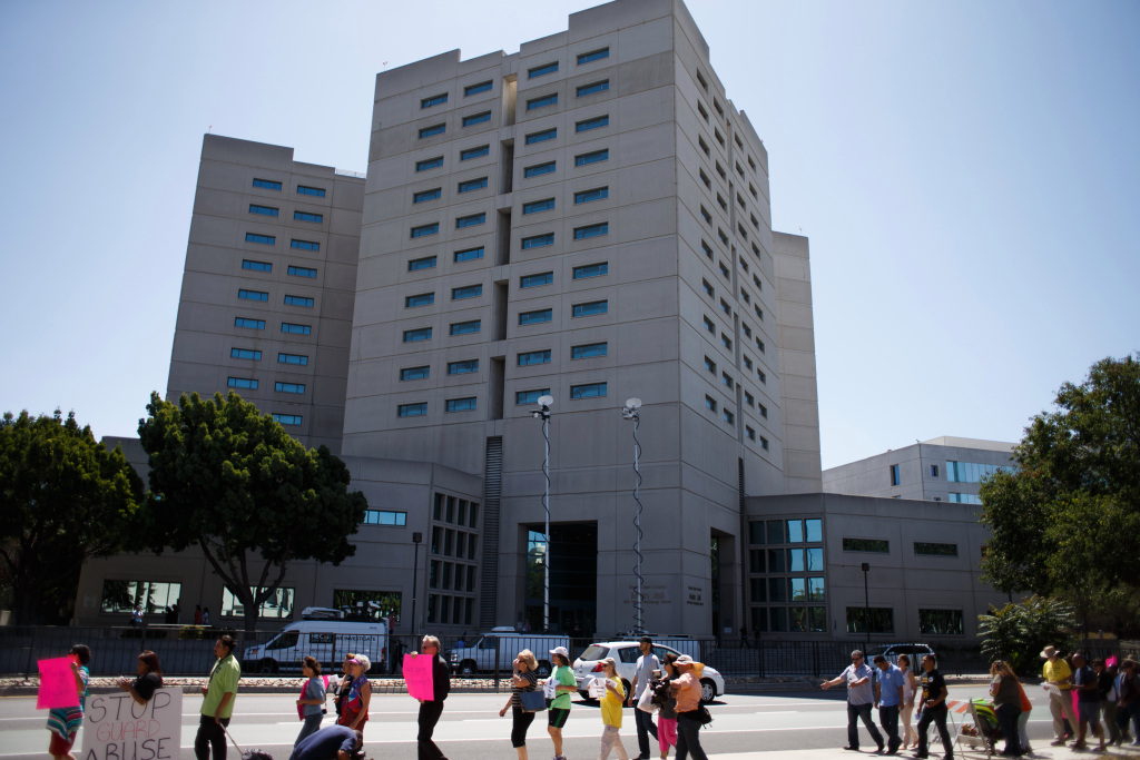 Coronavirus: More than a dozen infected in high-security
unit of Santa Clara County jail 1