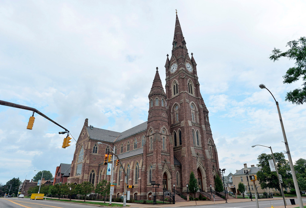 Catholic Church received at least $1.4 billion in
coronavirus outbreak aid 1
