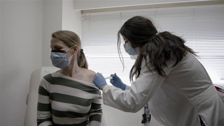 COVID-19 treatments enter new testing phase as cases surge
in U.S. 1