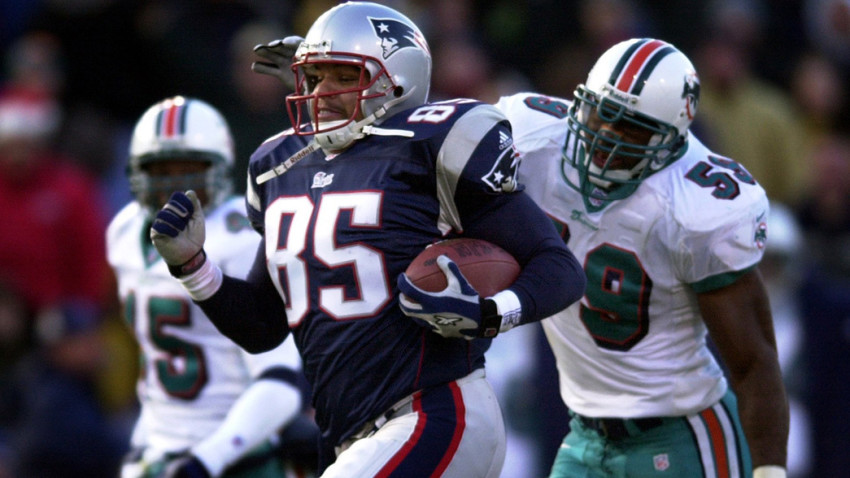 Former Patriots player thinks 2001 Patriots would've still
won the Super Bowl with Drew Bledsoe 1