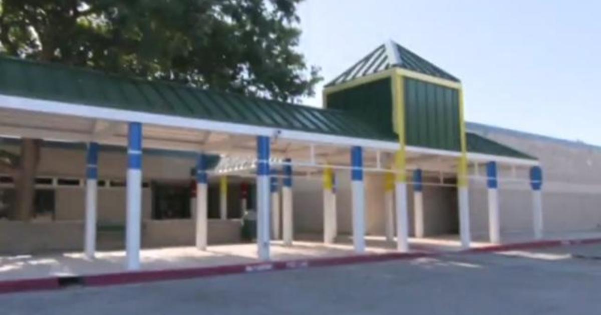 Texas schools' reopening making frontline workers
concerned 1