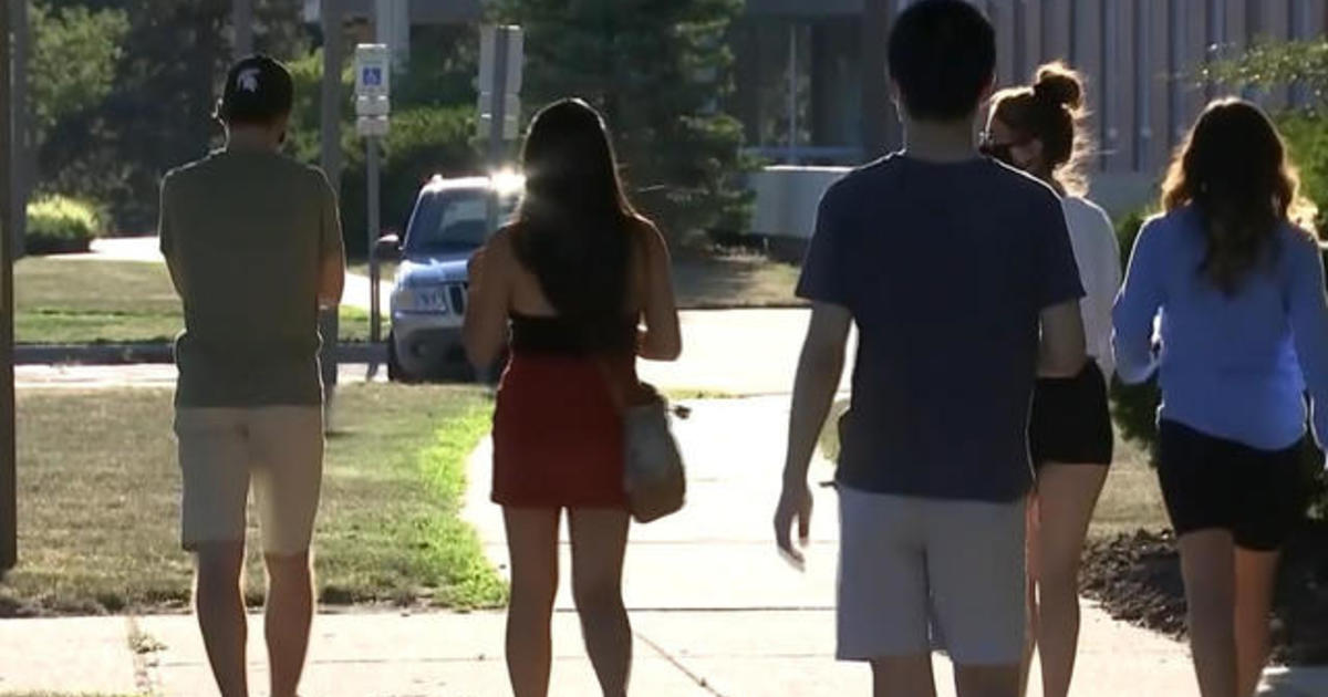 High schools and colleges scramble to contain coronavirus
outbreaks 1