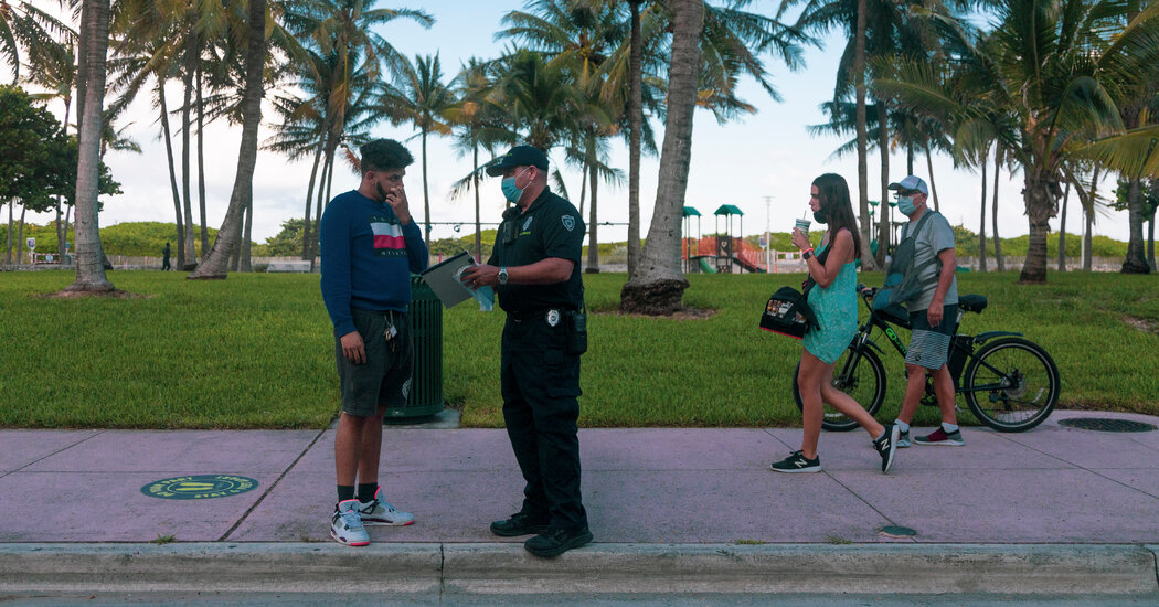 A Florida Sheriff Has Ordered His Deputies Not to Wear
Masks 1