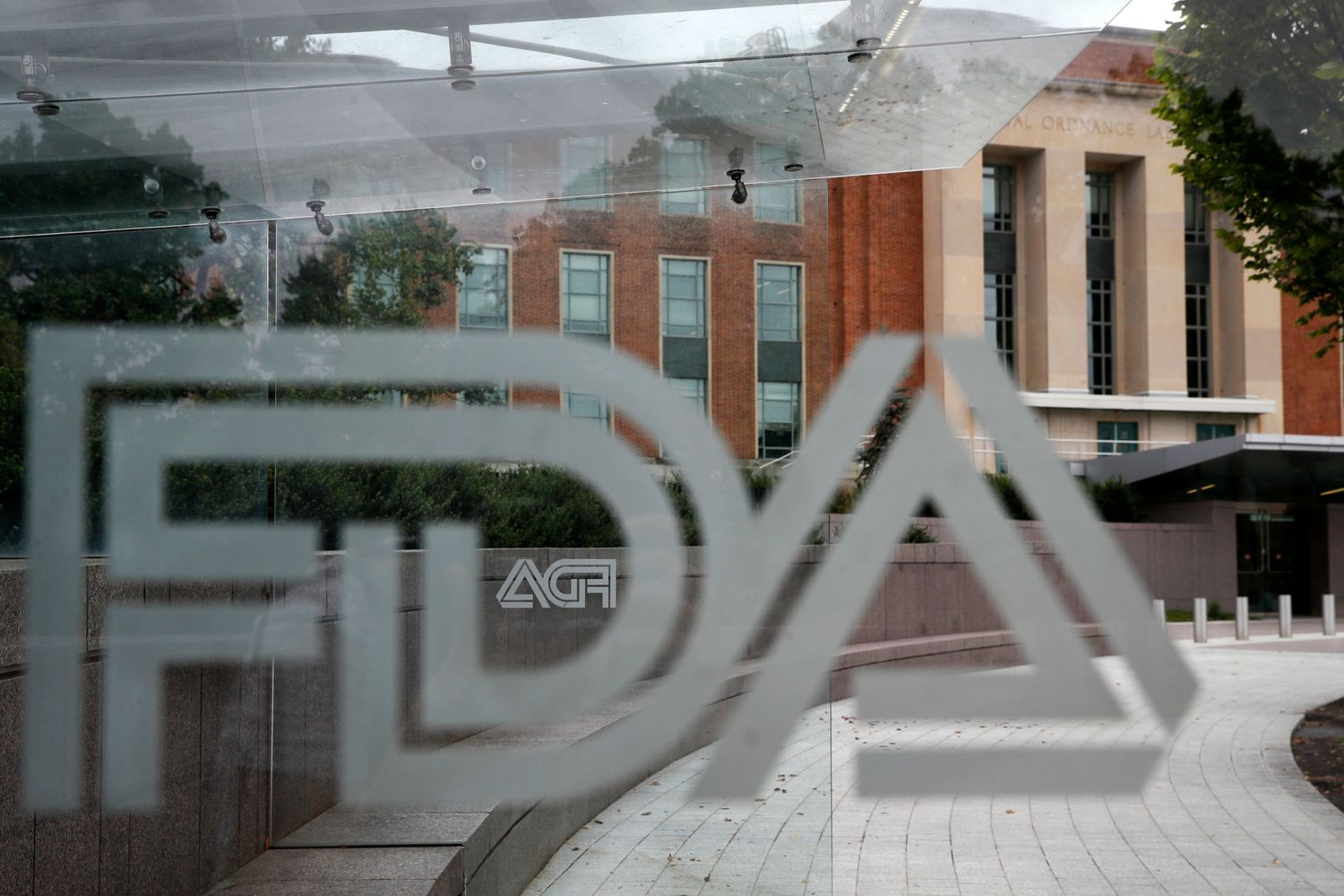 FDA gives go-ahead to fast $5 coronavirus test that doesn't
require lab equipment 1