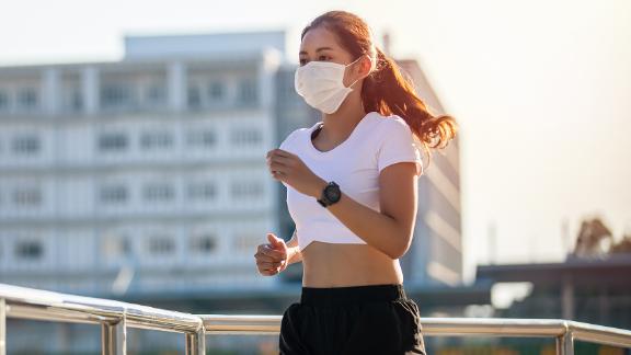 12 breathable face masks to protect you while
exercising 1