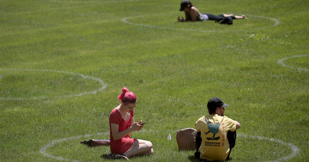 Masks, social distance and a fear of hugs? This pandemic is
a lot like having cancer 1
