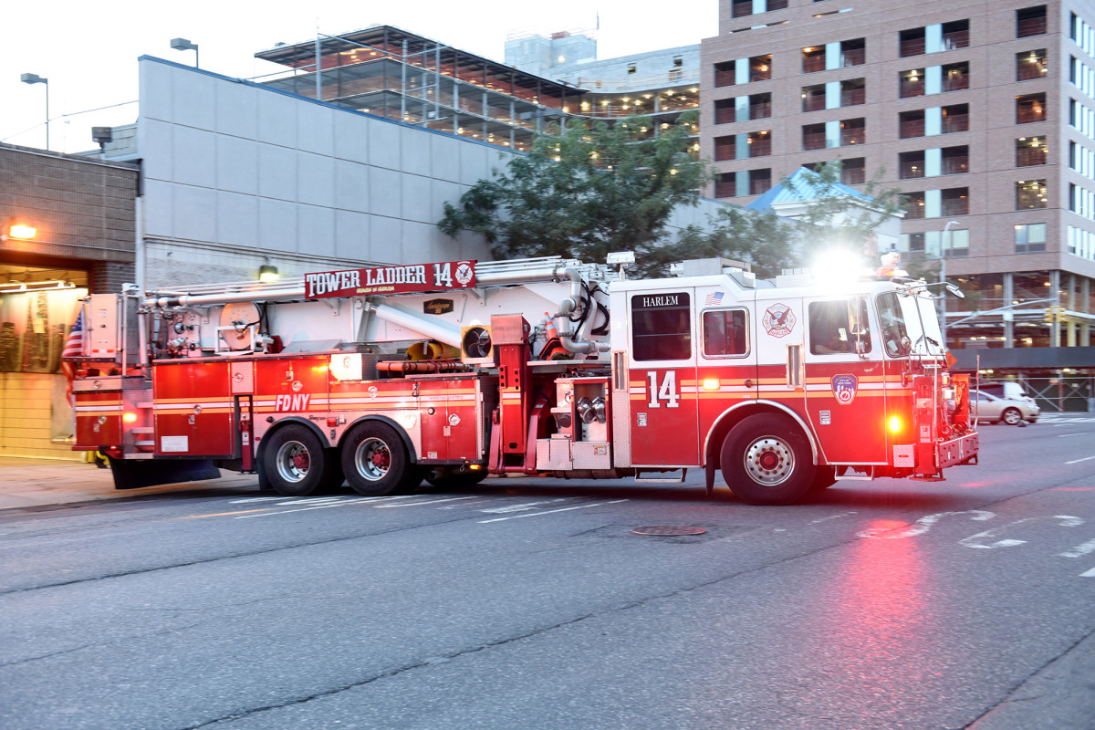 FDNY bans use of hoses — so-called ‘perp washes’ — to
disburse riots 1