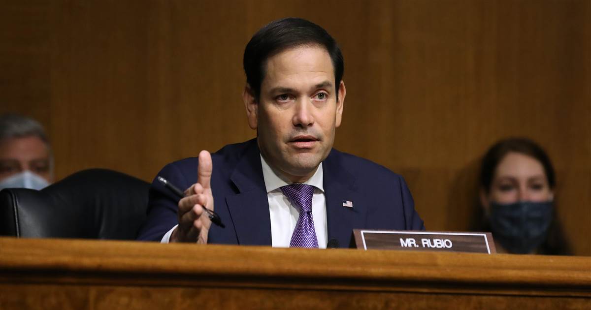 Lawmakers plead with Trump admin to declassify more about
2020 meddling 1