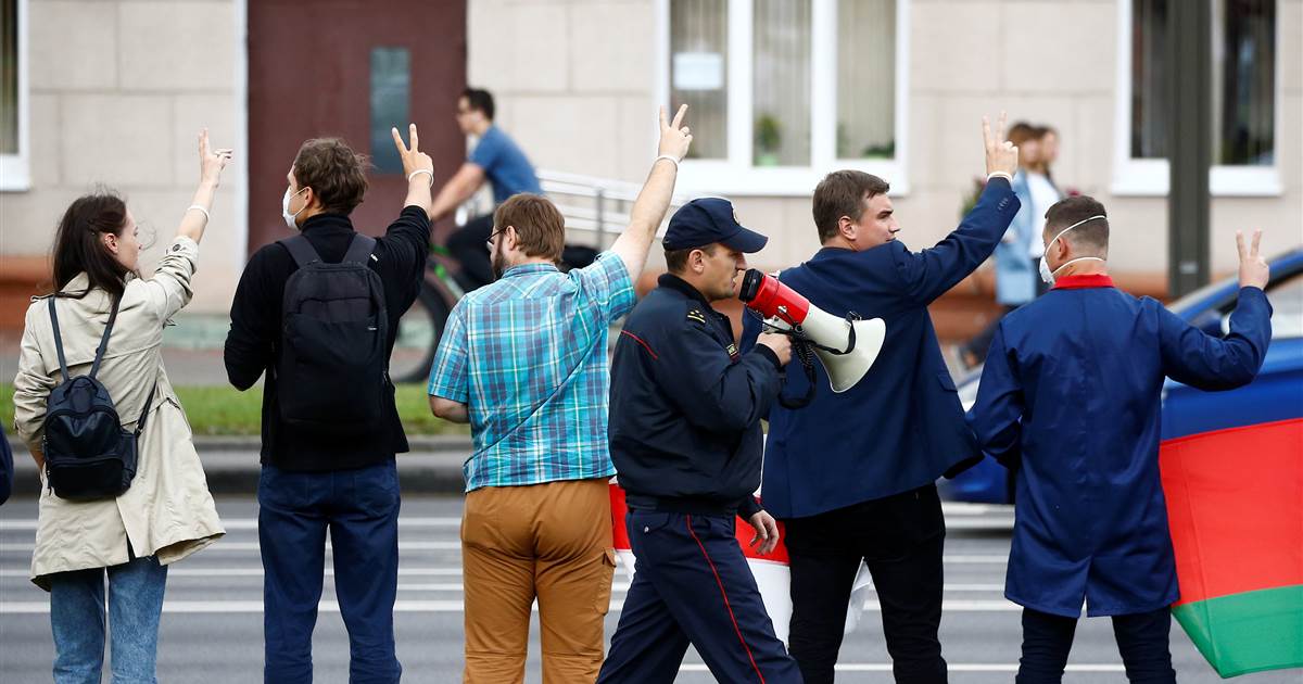 Belarus detains around 20 journalists preparing to cover
protest: witness 1