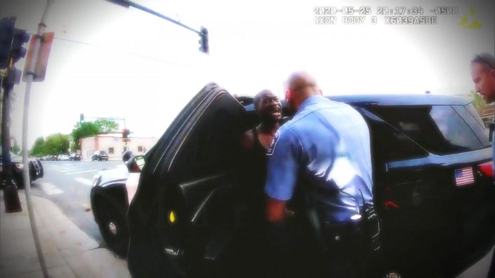 Georgia officers fired after man bound with shirt over
mouth 1