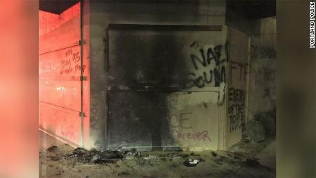 Fire set at Portland police union building as protests
continue 1
