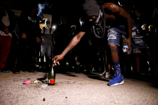 Protests in Kenosha over Jacob Blake shooting stay
peaceful 1