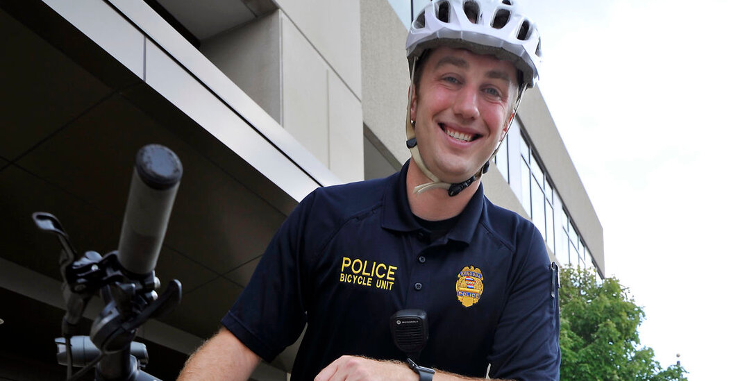 Officer Implicated in Kenosha Shooting Is on the
Department’s Bike Squad 1