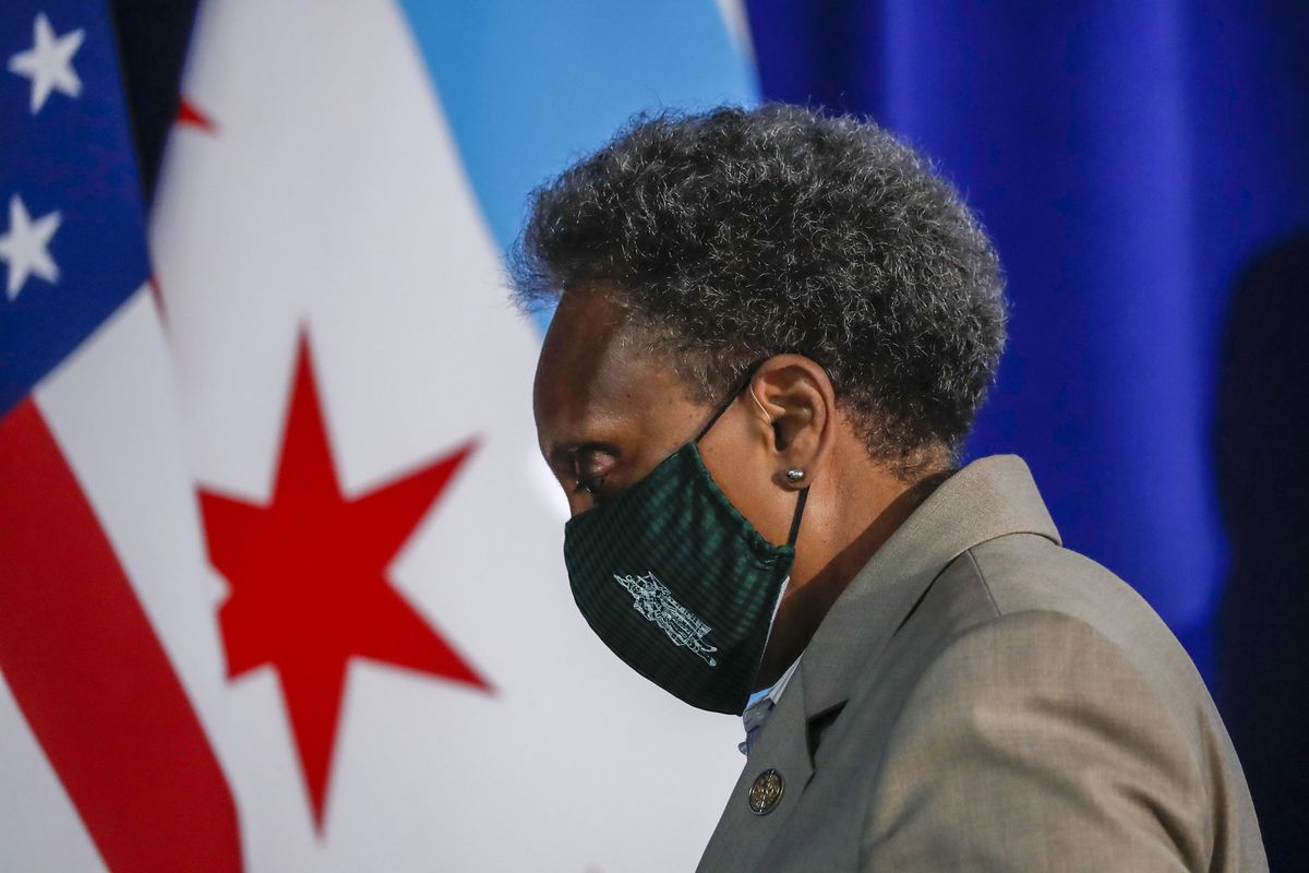 From hybrid model to remote learning: Inside Mayor Lori
Lightfoot’s Chicago Public Schools’ fall pivot 1 From hybrid model to remote learning: Inside Mayor Lori
Lightfoot’s Chicago Public Schools’ fall pivot 1