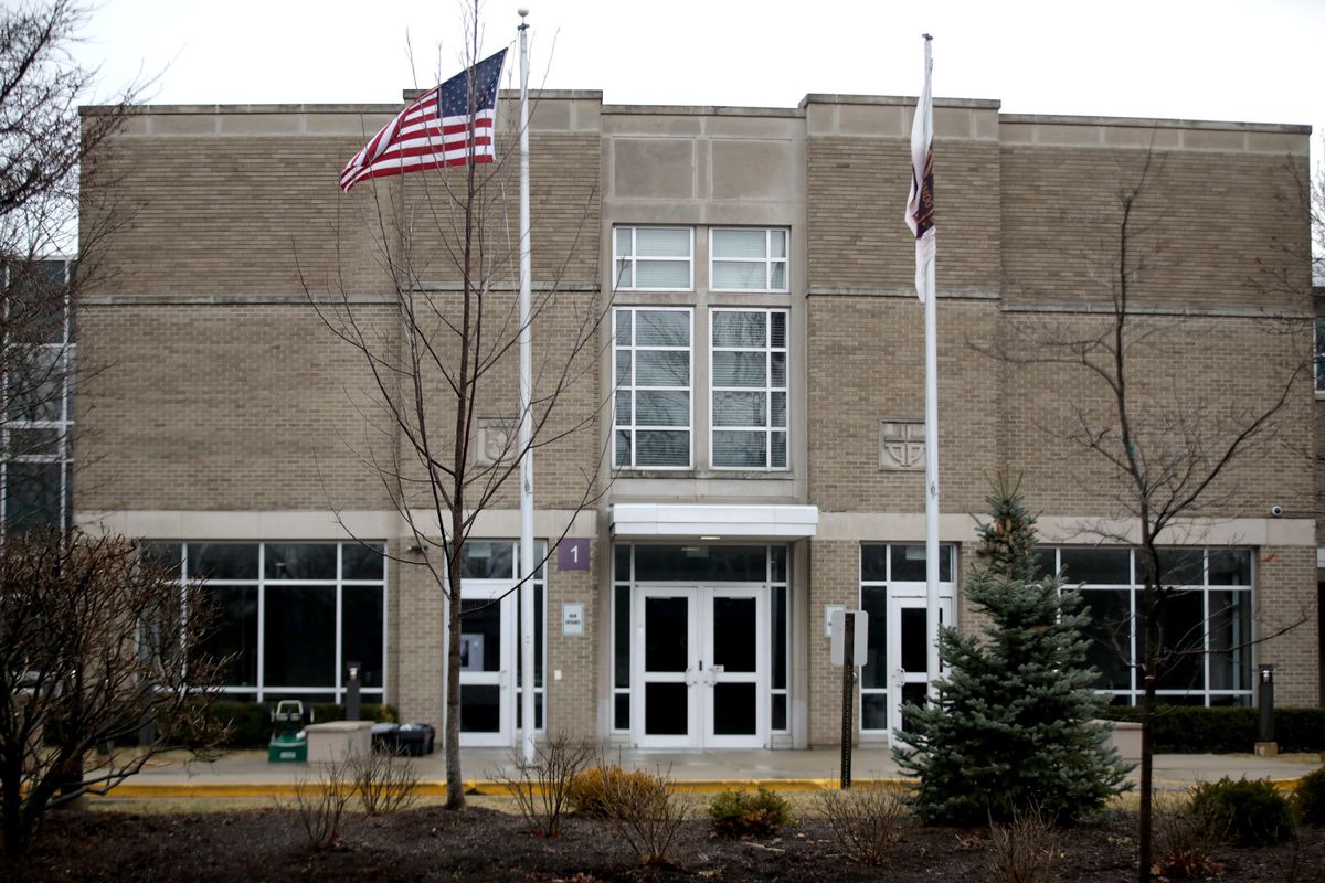 More Catholic schools delay opening because of COVID-19
cases as teachers at other Chicago-area private schools resist
in-person classes 1 More Catholic schools delay opening because of COVID-19
cases as teachers at other Chicago-area private schools resist
in-person classes 1