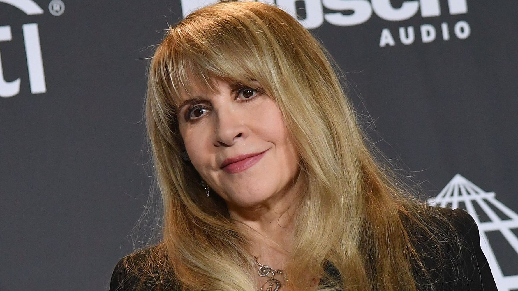 Stevie Nicks Fears She’ll ‘Never Sing Again’ If She
Contracts COVID-19 1