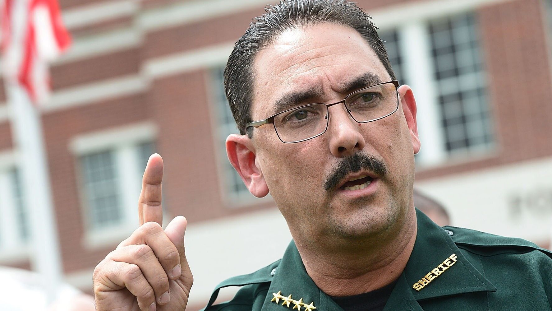 Florida Sheriff In COVID-19 Hot Spot Bans Face Masks For
Deputies 1
