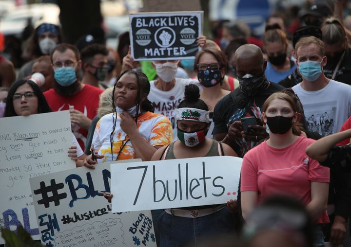 Protesters, Wisconsin Police Clash For 2nd Night After
Officer Shoots Black Man In Back 1