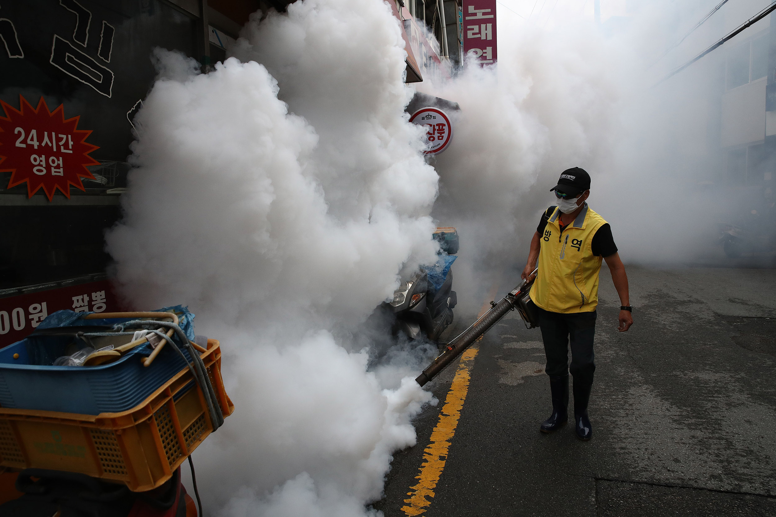 Nearly 20% of recent coronavirus infections in South Korea
are untraceable, health agency says 1