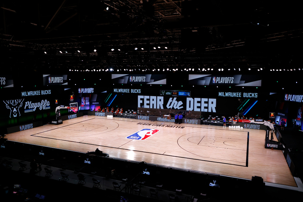 Milwaukee Bucks don’t take floor for NBA playoff game to
protest racial injustice 1