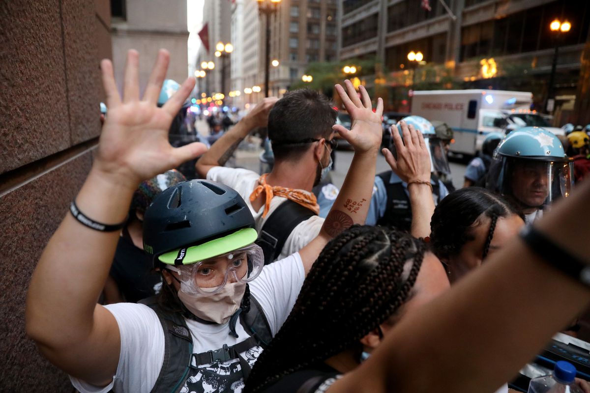 What is ‘kettling’? It’s a controversial tactic to contain
crowds, and Chicago police are accused of using it during downtown
protests. 1