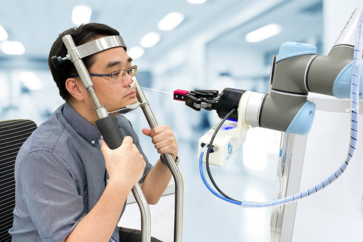 Nose-swabbing COVID-19 robot offers terrifying vision of the
future 1