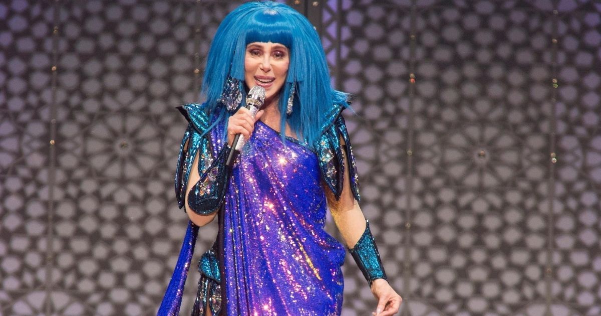 Cher’s Attempt To Volunteer at Local Post Office Ends in
Complete Failure 1