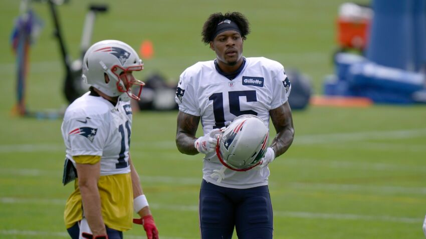 A slimmed-down N’Keal Harry hopes extra footwork training
will pay off in Year 2 with the Patriots 1