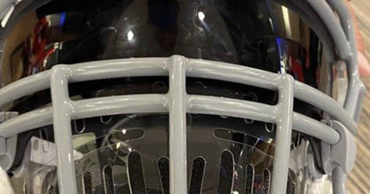 NFL Team Debuts Helmet with Vented Face Shield That COVID-19
Can Easily Spread Through 1
