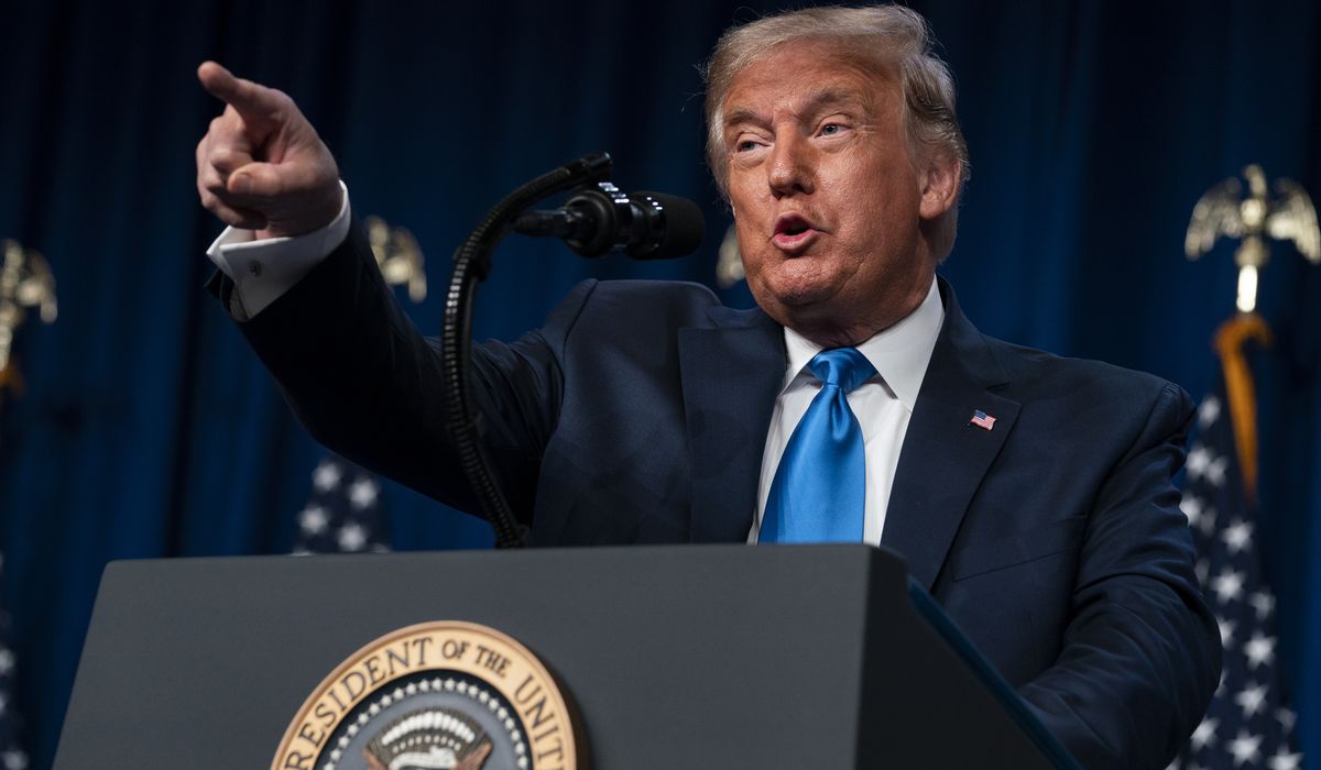 Trump thanks frontline coronavirus workers from White
House 1