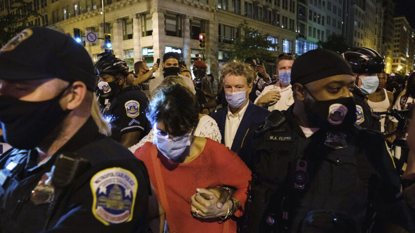 Protesters confront Rand Paul about Breonna Taylor after
RNC 1