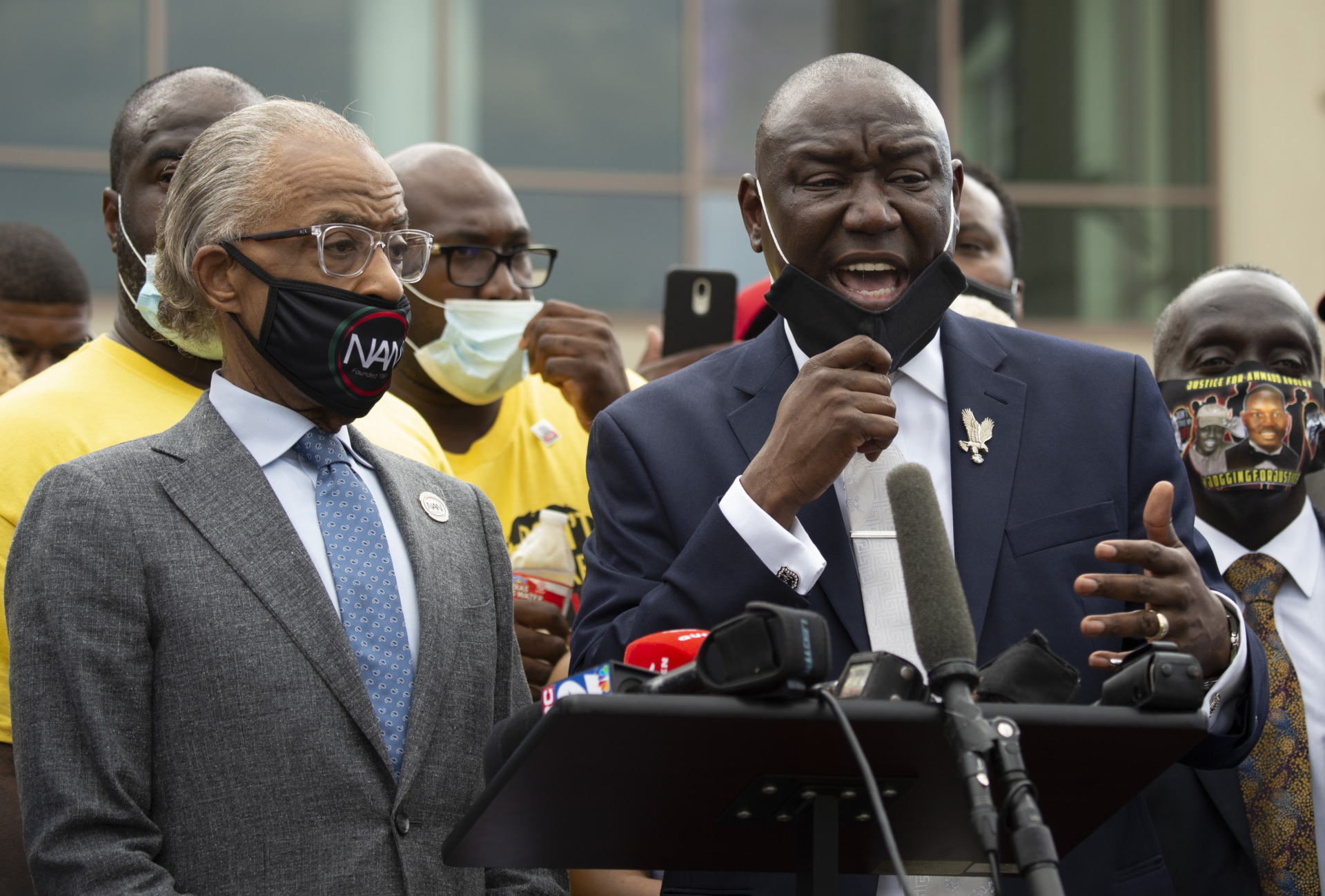 Michelle Obama 'Becoming' Director to Helm Netflix
Documentary on Trayvon Martin, George Floyd Family Attorney Ben
Crump 1